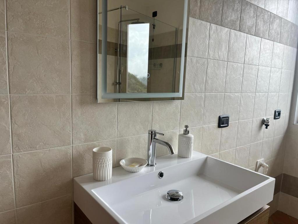 דירות Costa di Serina Casa Con Vista מראה חיצוני תמונה